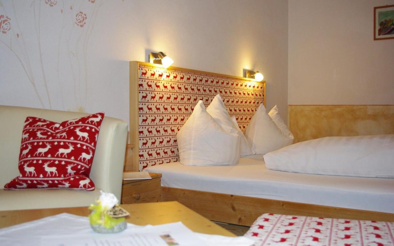 Hotel Pfleger Anras Kültér fotó