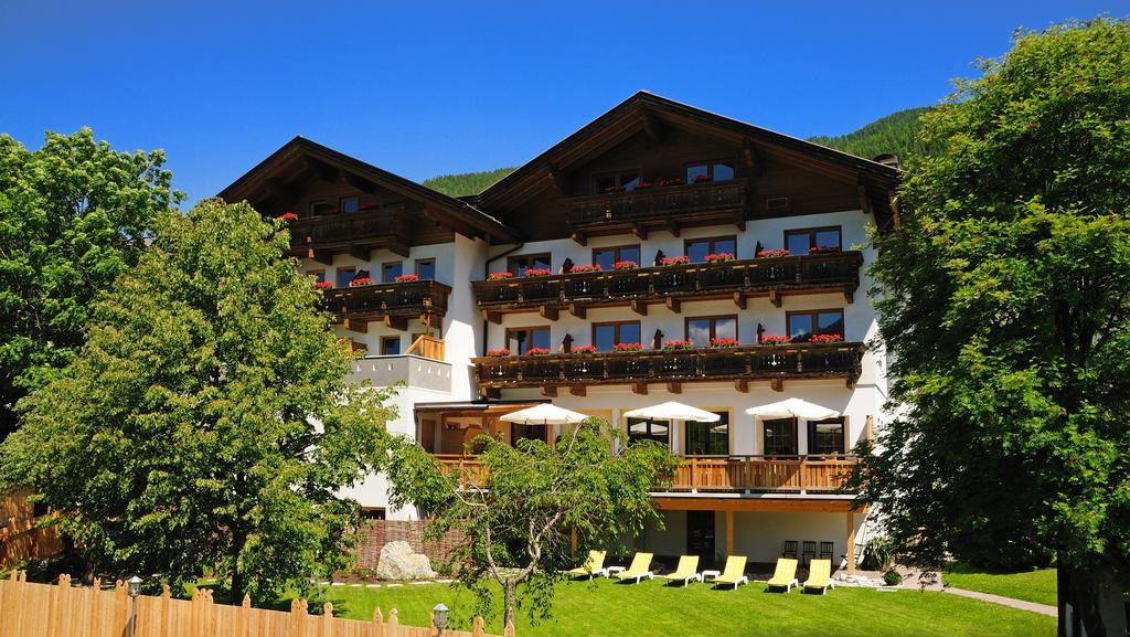 Hotel Pfleger Anras Kültér fotó